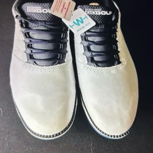 Skechers GO GOLF Black and White Athletic Shoes 9.5 wide - Picture 1 of 7